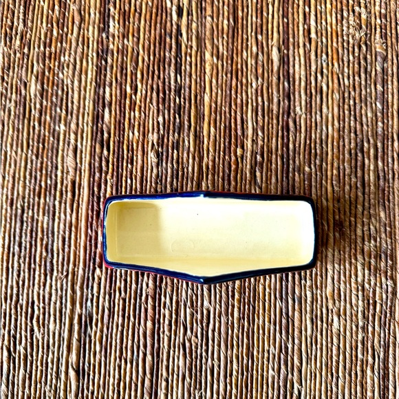 Vintage Mexican Glazed Ceramic Napkin or Letter Holder - Picture 3 of 6